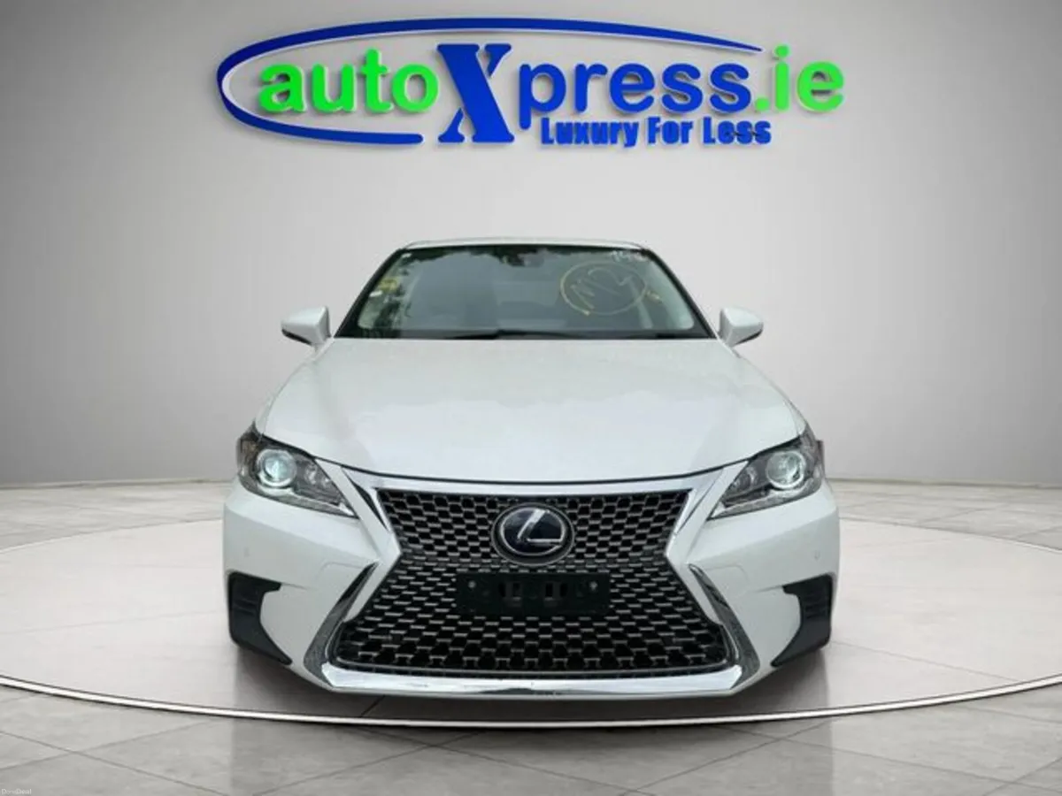 Lexus CT 1.8 Hybrid, Ultra Low mileage, Automatic - Image 5