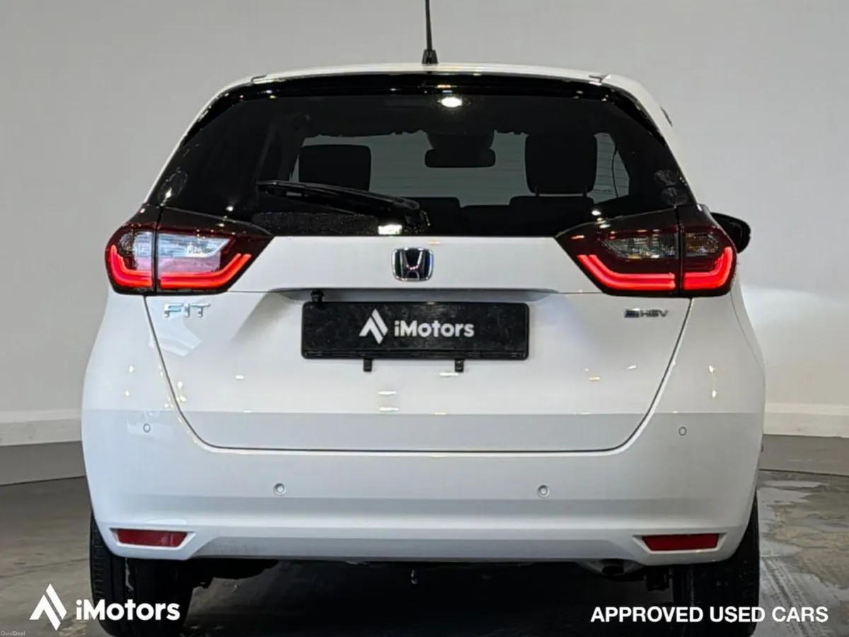 Honda Fit LOW MILEAGE HYBRID AUTOMATIC - Image 4