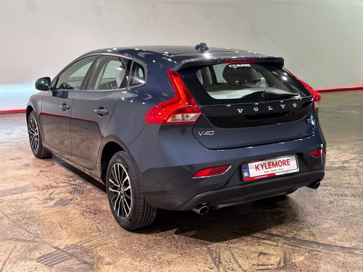 Volvo V40 1.5 AUTOMATIC - LEATHER UPHOLSTERY - FAC - Image 5