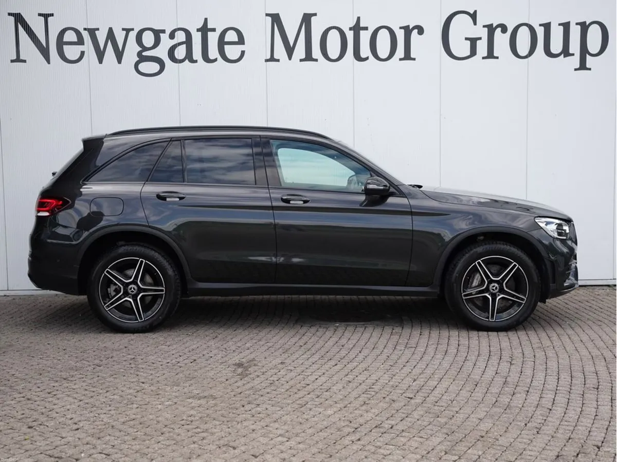 Mercedes-Benz GLC 300 de 4MAT 300 DE 4matic 5DR Au - Image 4