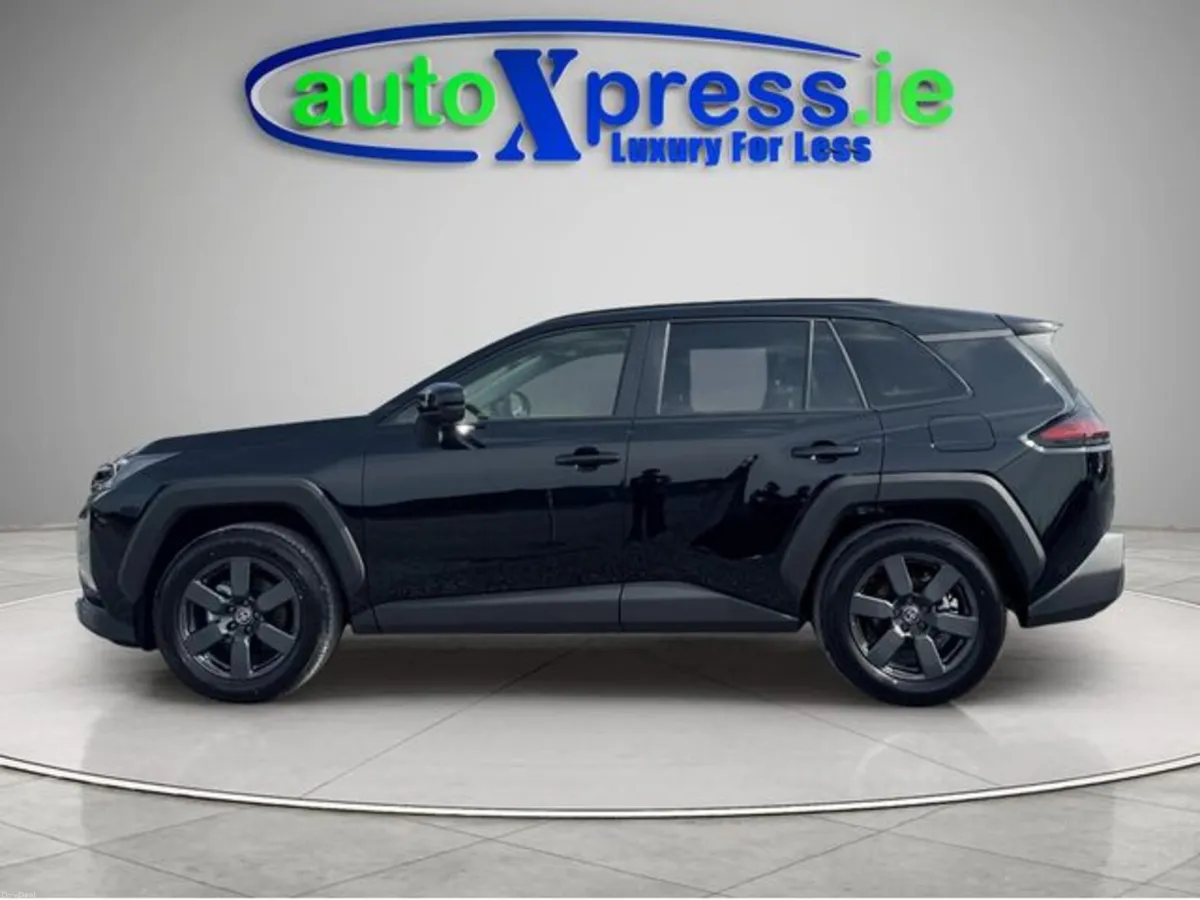 Toyota RAV4 4WD !BRAND NEW! Panoramic sunroof, ADV - Image 5