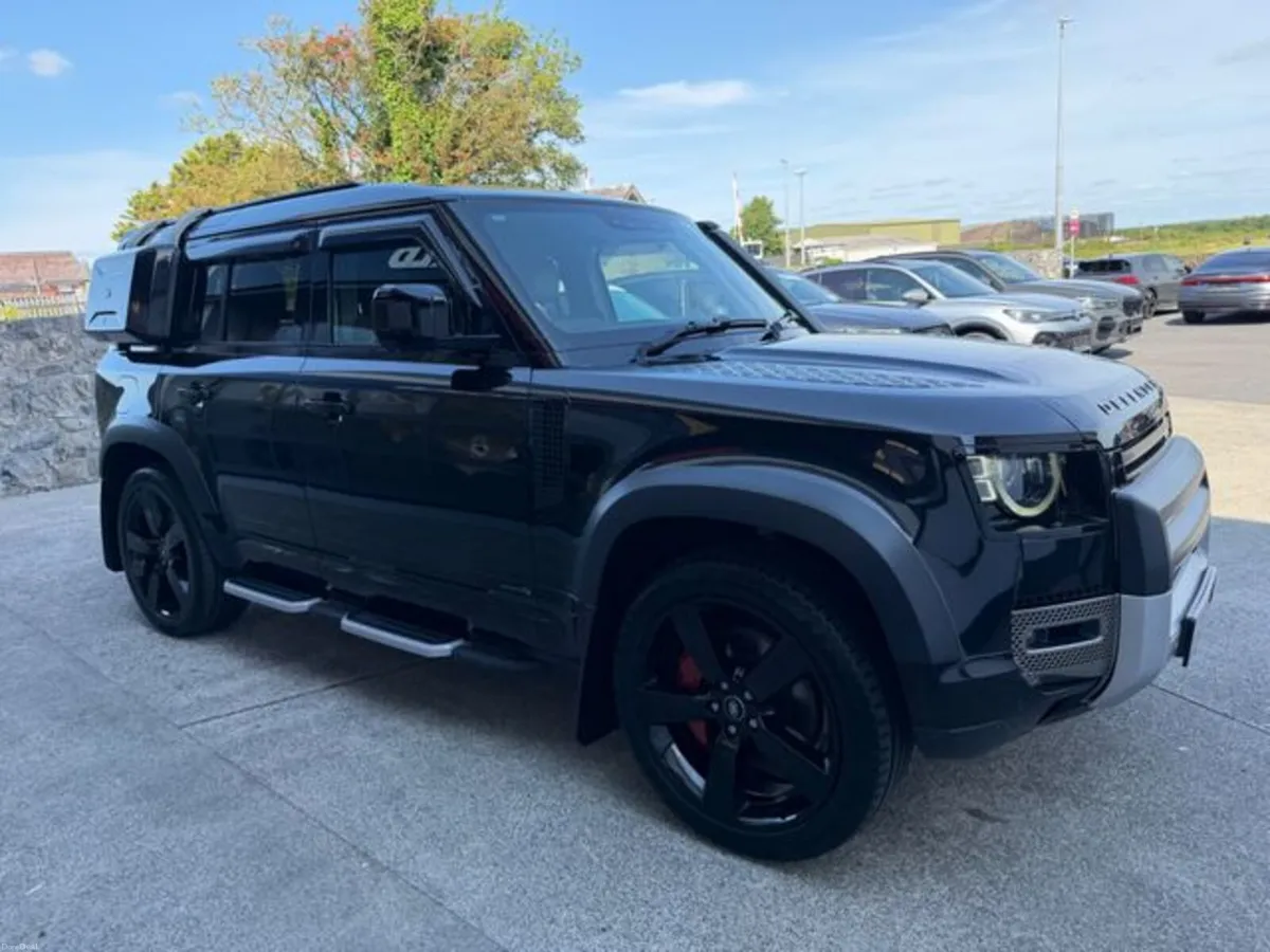 Land Rover Defender 2.0 P400E X AWD 404PS 5DR AUT - Image 5