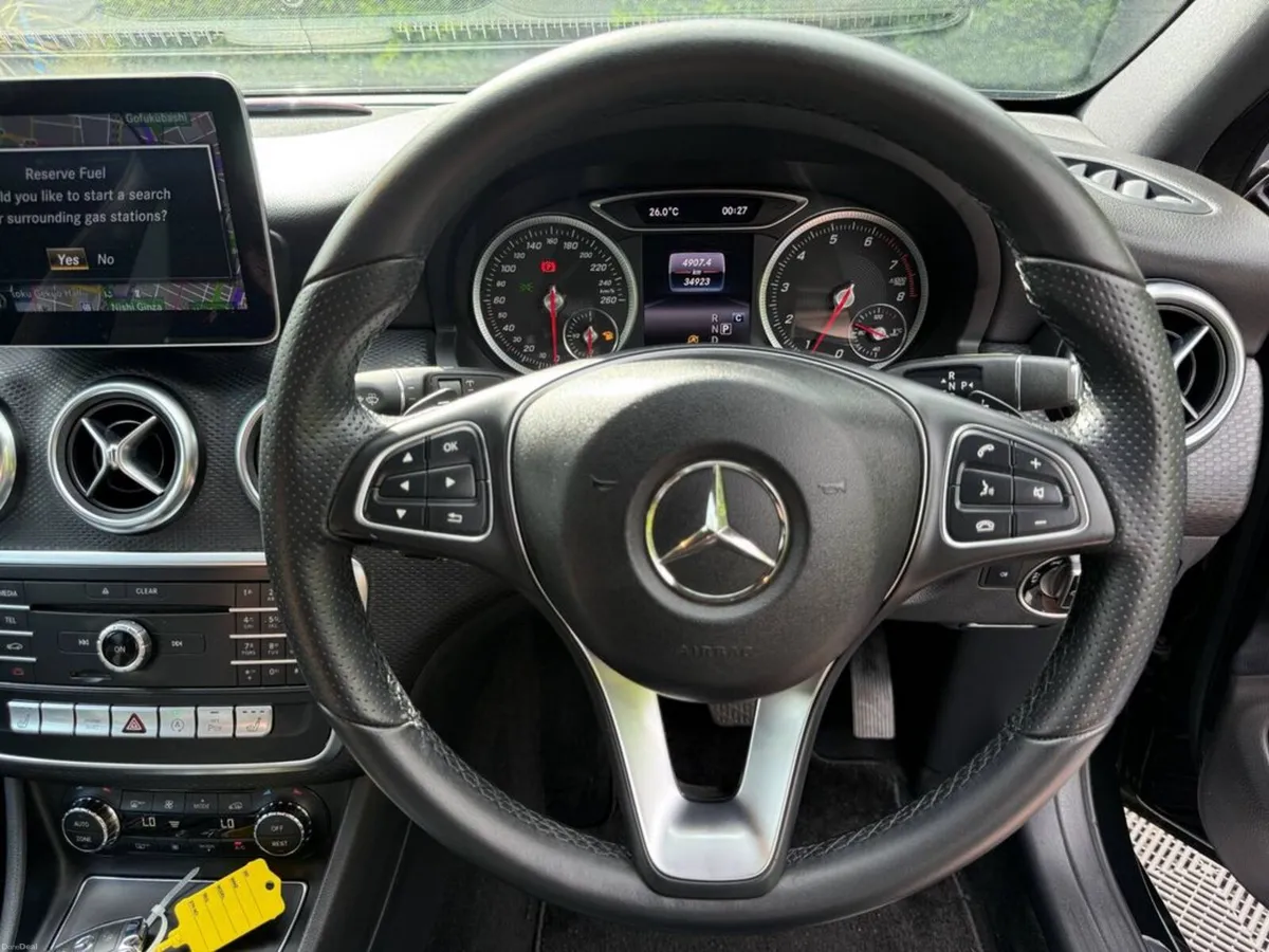 Mercedes-Benz A-Class A180 AMG-STYLE 1.6 AUTO // N - Image 4
