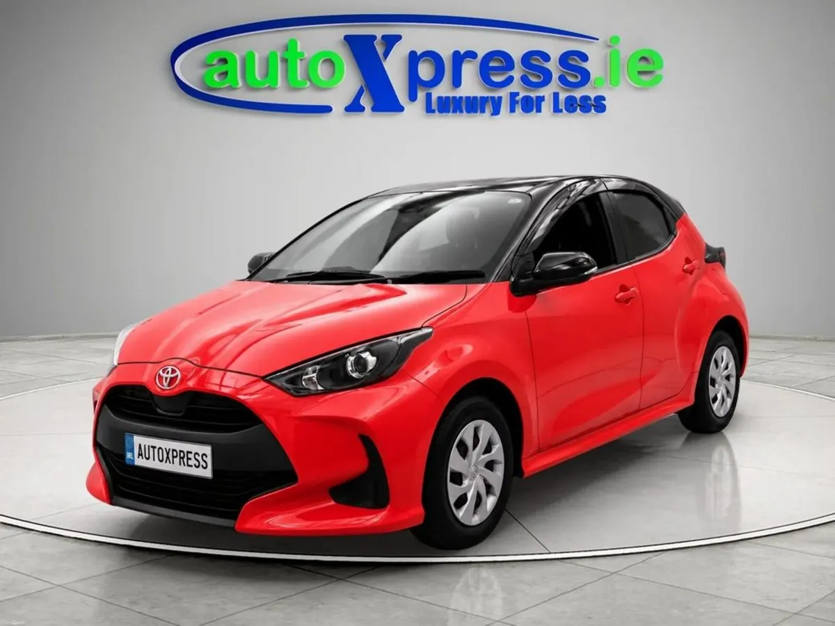 Toyota Yaris 1.5 Petrol, Ultra Low mileage, Revers - Image 3