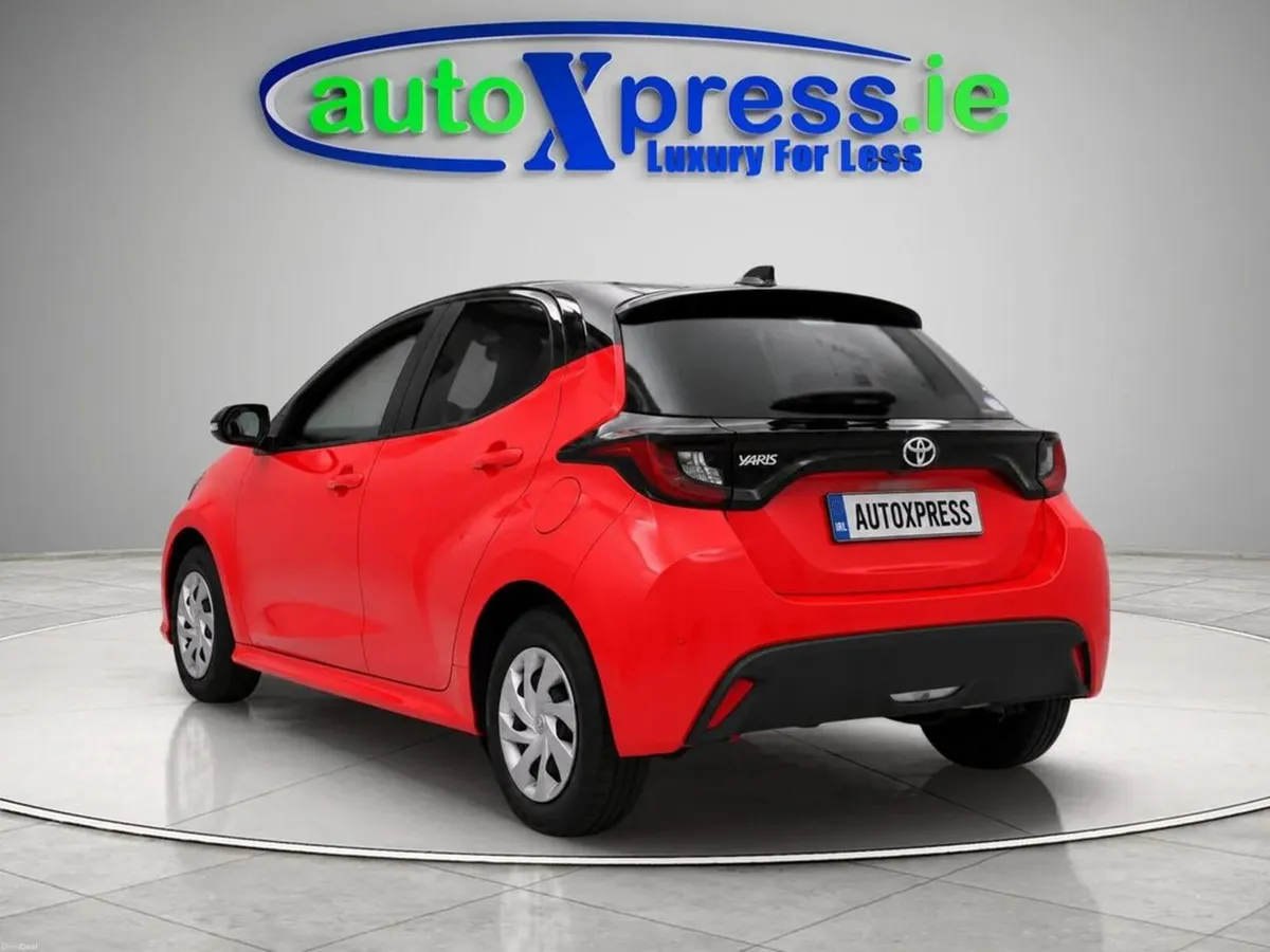 Toyota Yaris 1.5 Petrol, Ultra Low mileage, Revers - Image 5