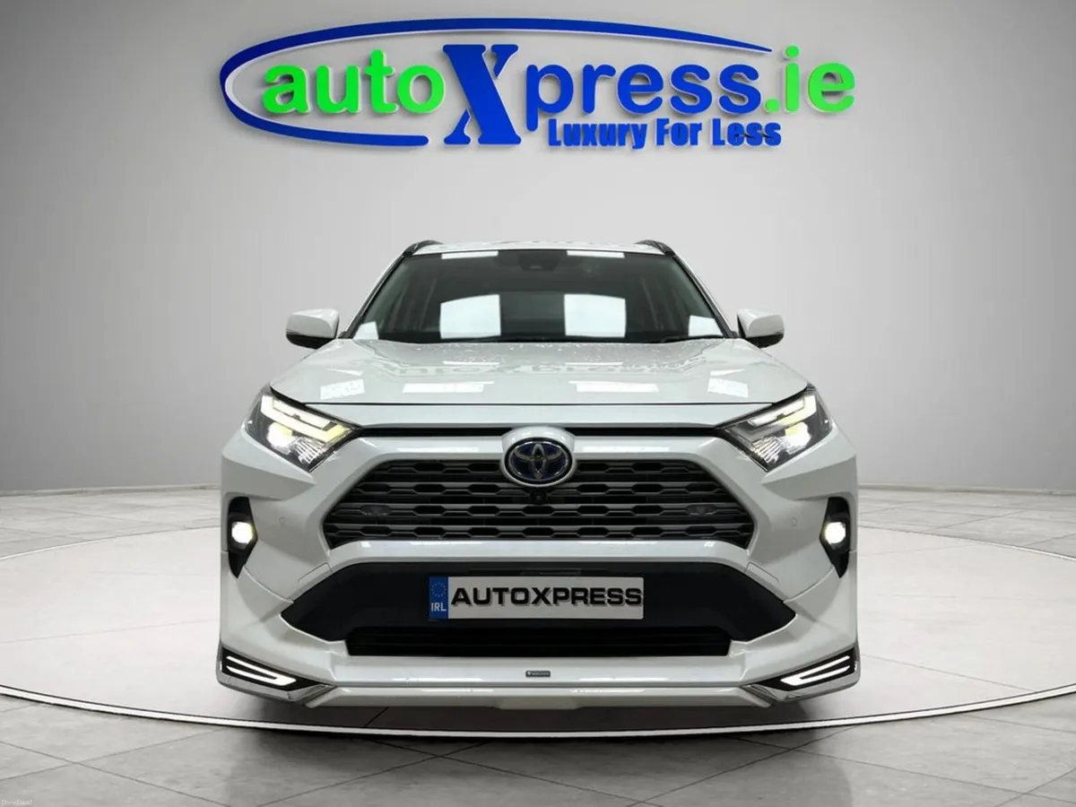 Toyota RAV4 4WD HYBRID G, Low mileage - Image 3