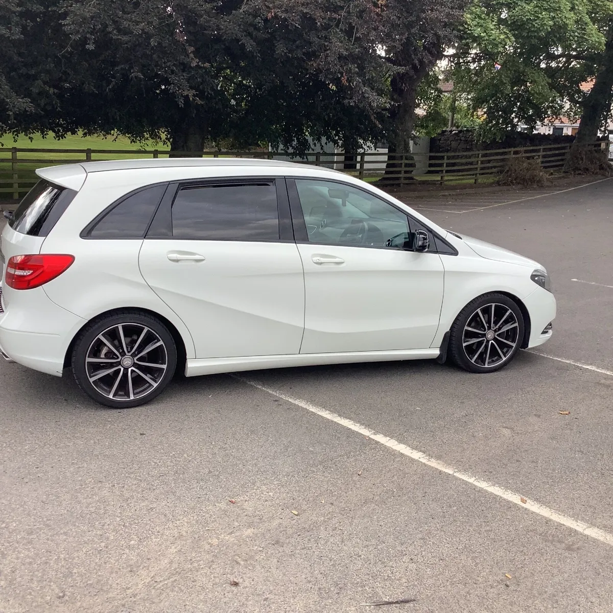 Mercedes-Benz B-Class 1.8 cdi automatic blueeffici - Image 2