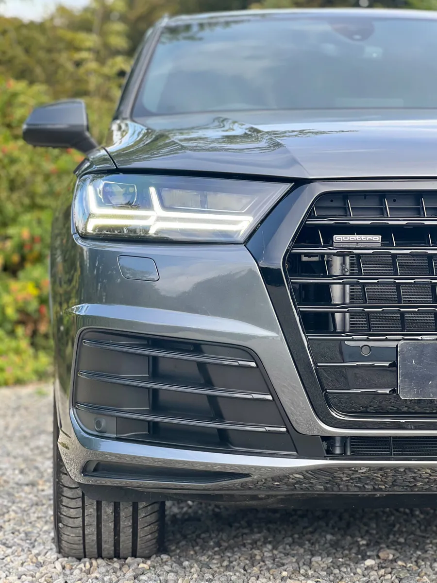 2015 Audi Q7 S Line 3.0 TDI 272HP Quattro 7 Seats - Image 6