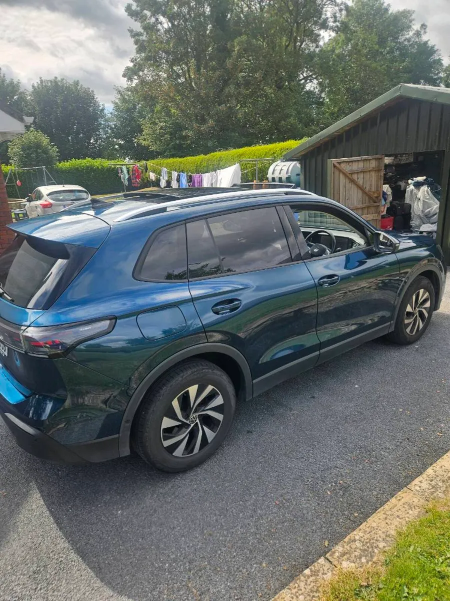 Volkswagon Tiguan - Image 3