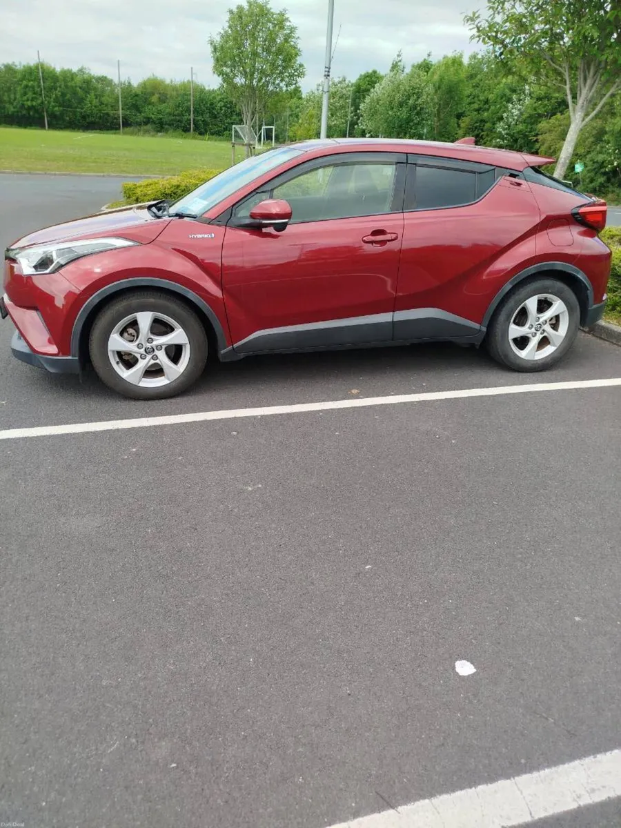 Toyota CHR 1.8 Hybrid 2017 - Image 2