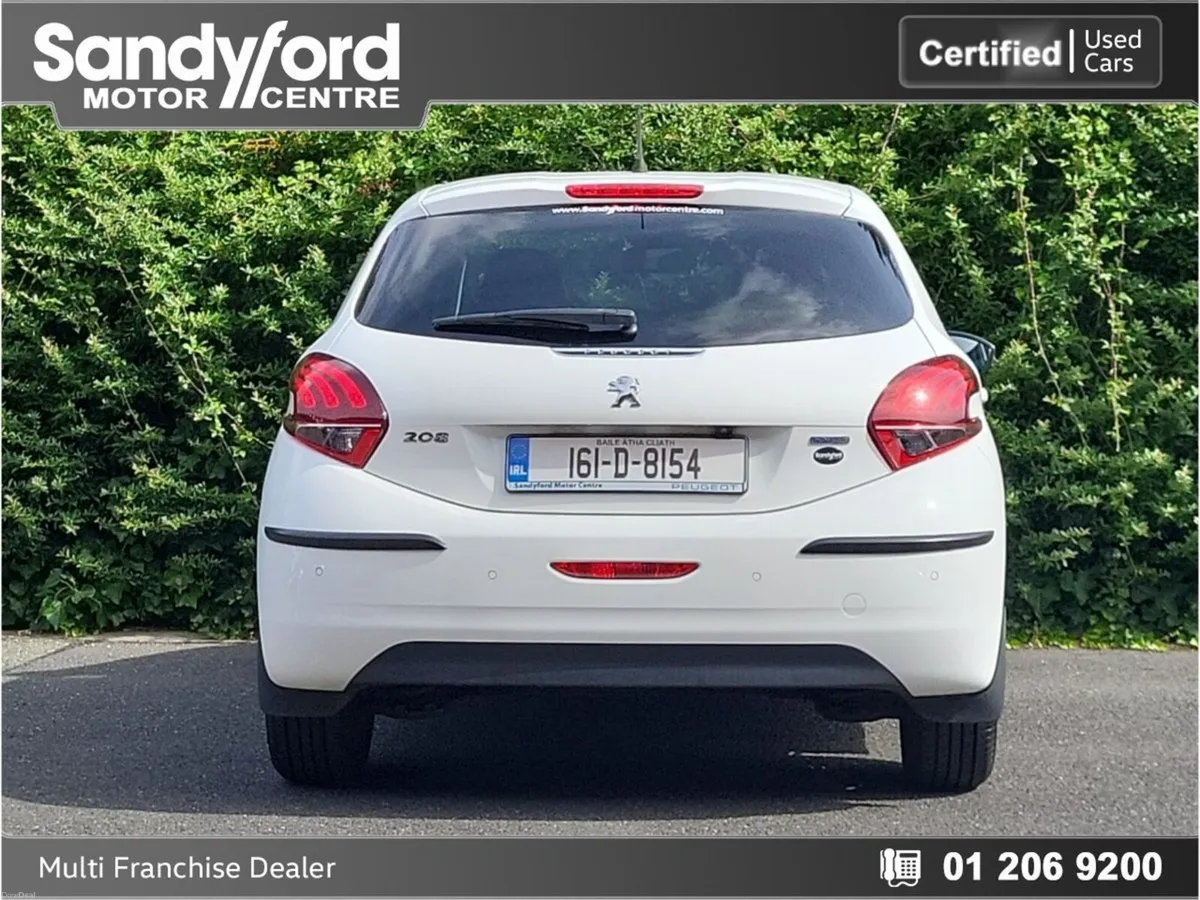Peugeot 208 1.2 AUTO ALLURE Puretech**Low kms** - Image 6