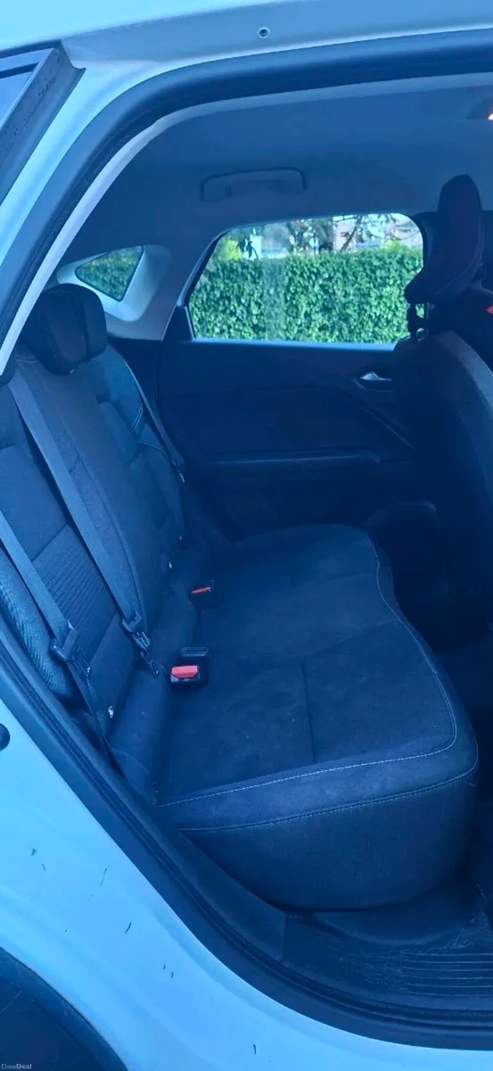 2021 Renault Captur 1.3 Petrol AUTOMATIC - Image 6