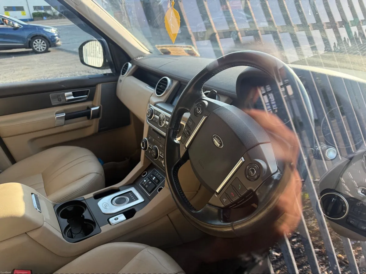 Land Rover Discovery 2015 - Image 4