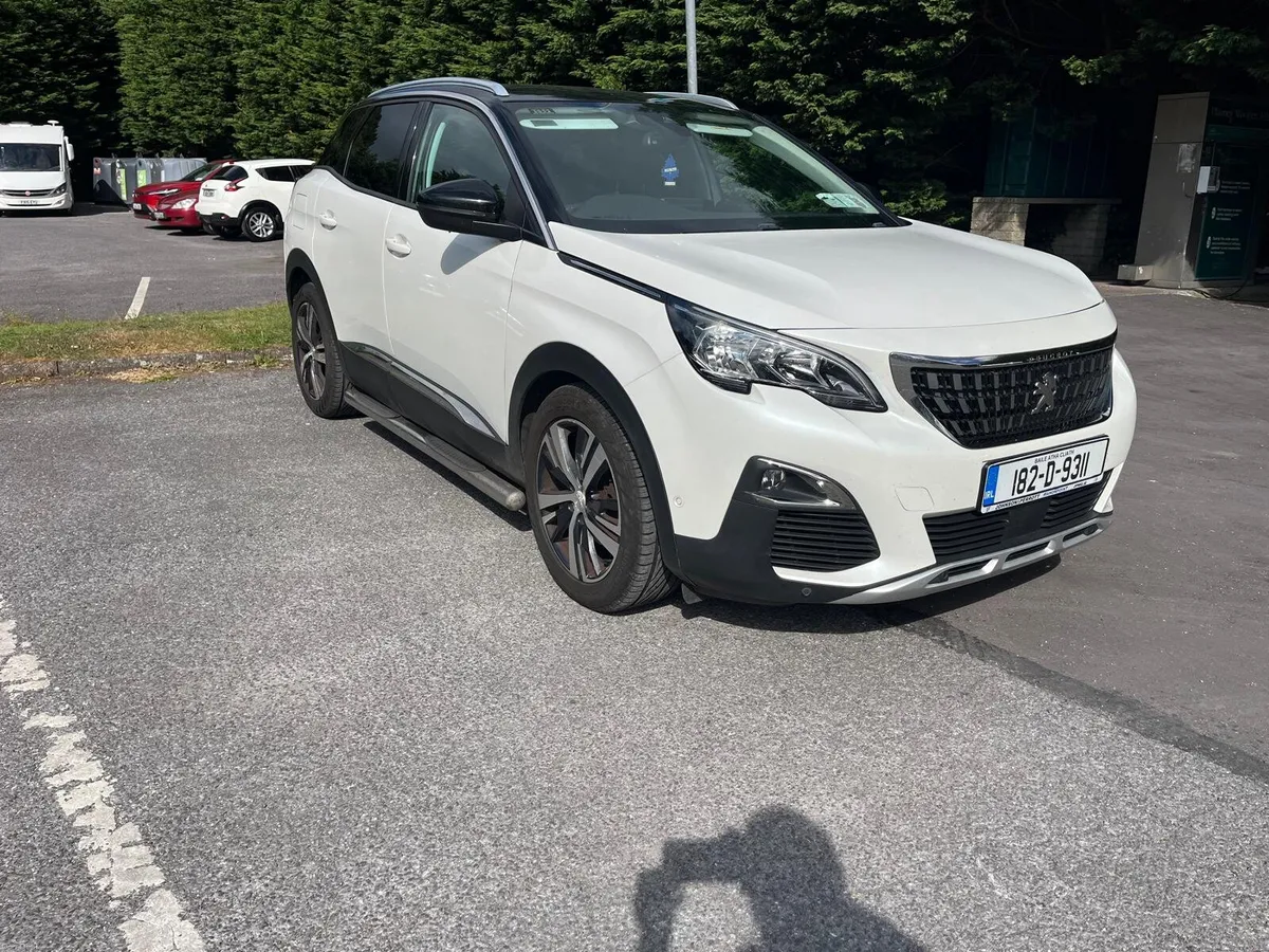Peugeot 3008 1.6 diesel white - Image 2