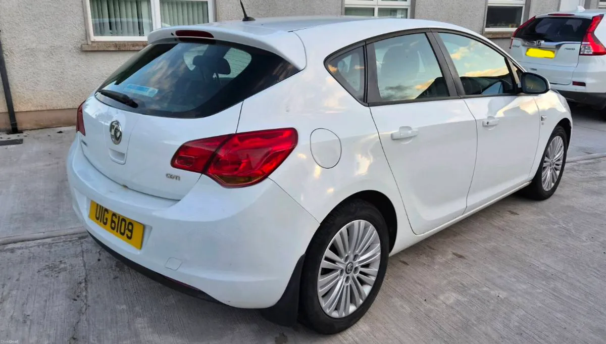 2011 Vauxhall astra Excite CDTI - Image 2