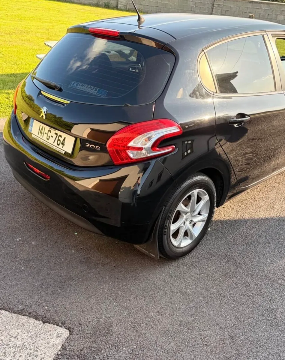 Peugeot 208 - Image 3