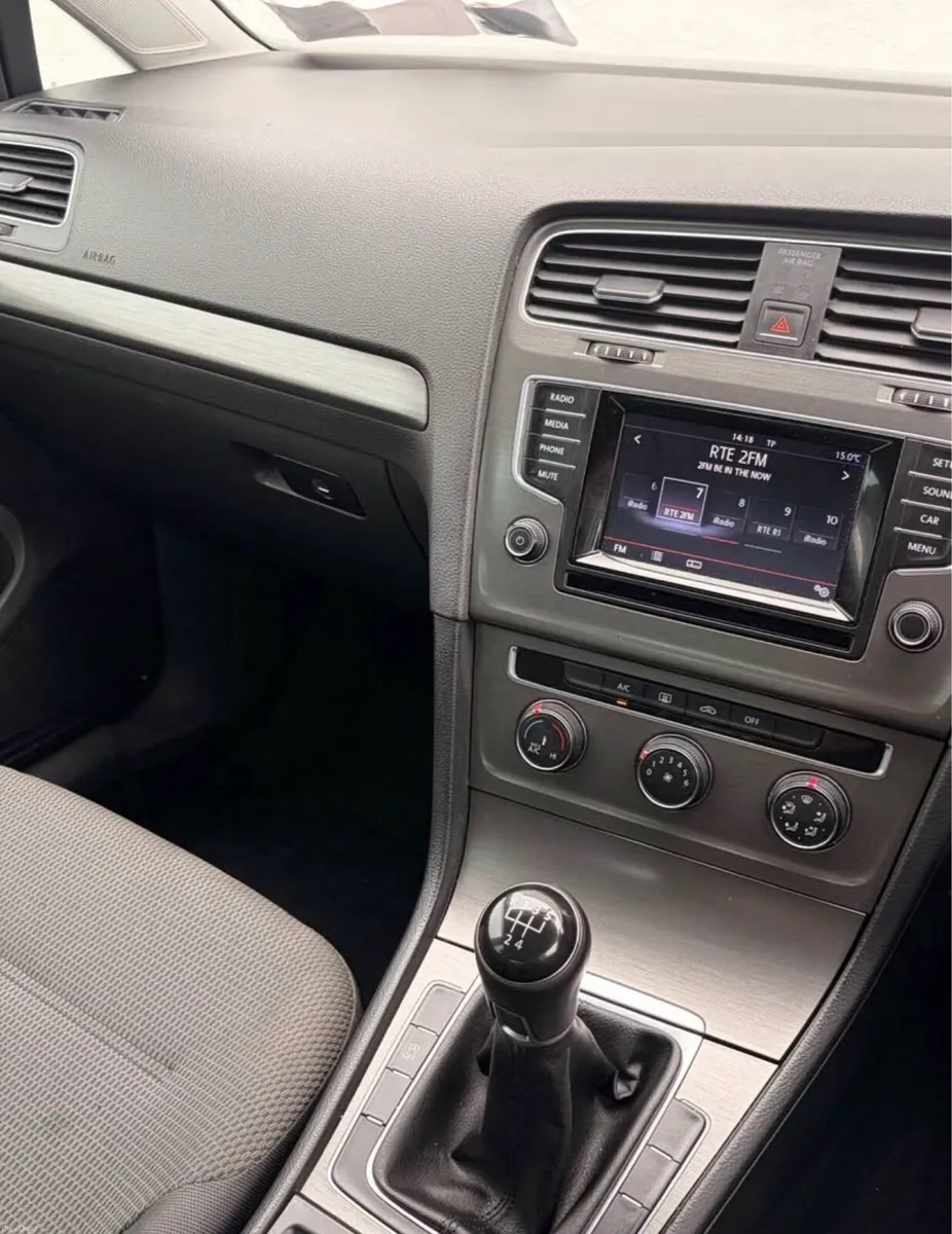 Volkswagen Golf - Image 6