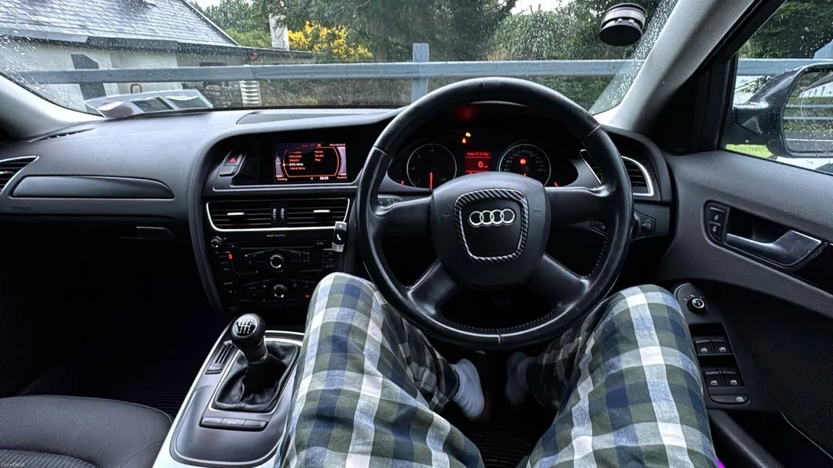 Audi A4 B8 / 238,000km / 2.0L TDI / NCT: 07/26 - Image 5