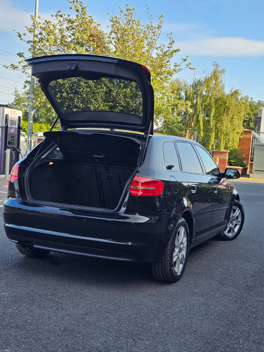 Audi A-3 2013 Automatic - Image 3