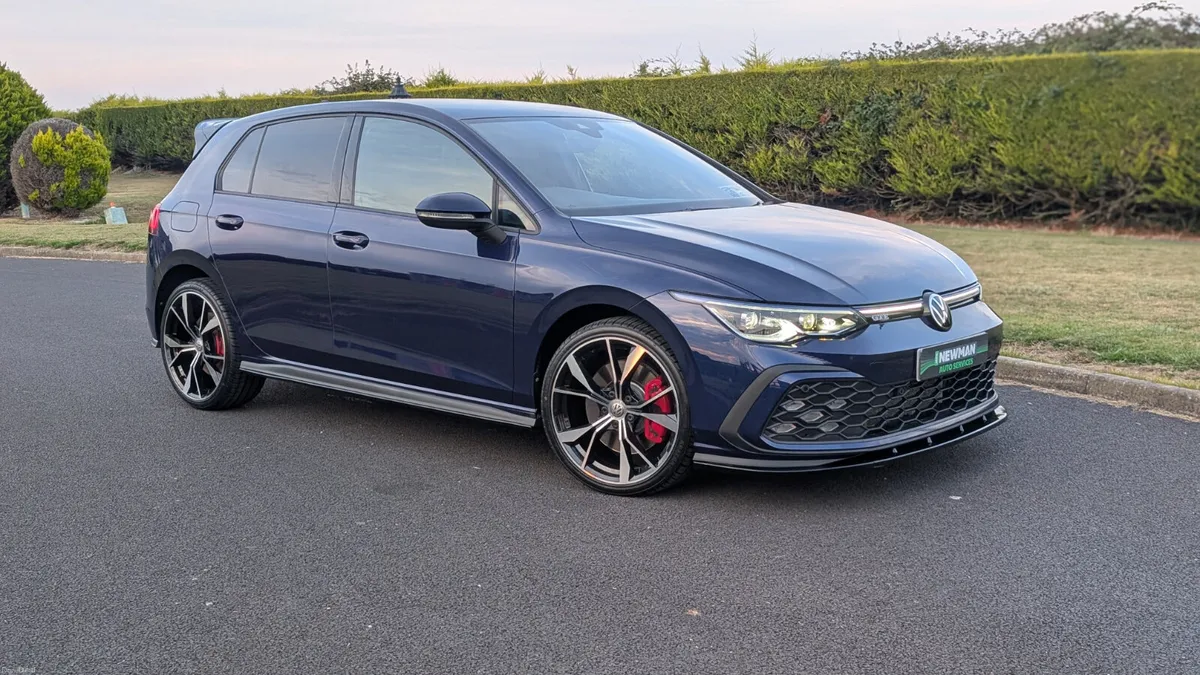 Volkswagen Golf 2022 GTE Low milage - Image 2