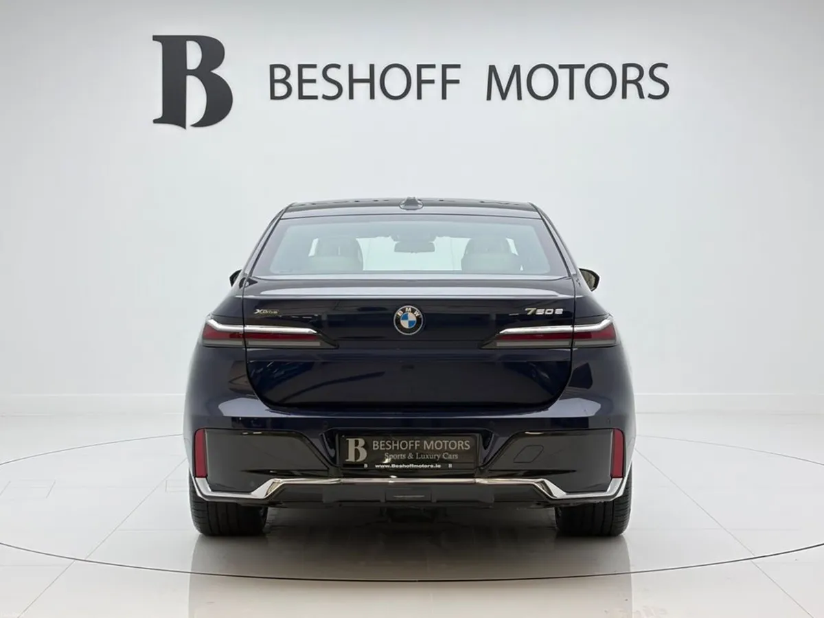 BMW 7-Series 750e M-SPORT X-DRIVE=IVORY INTERIOR// - Image 4
