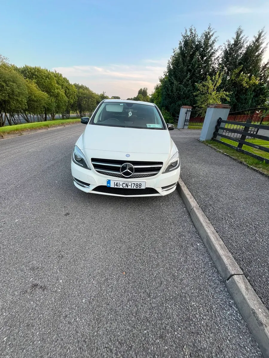 Mercedes 180 D Sport class B - Image 1