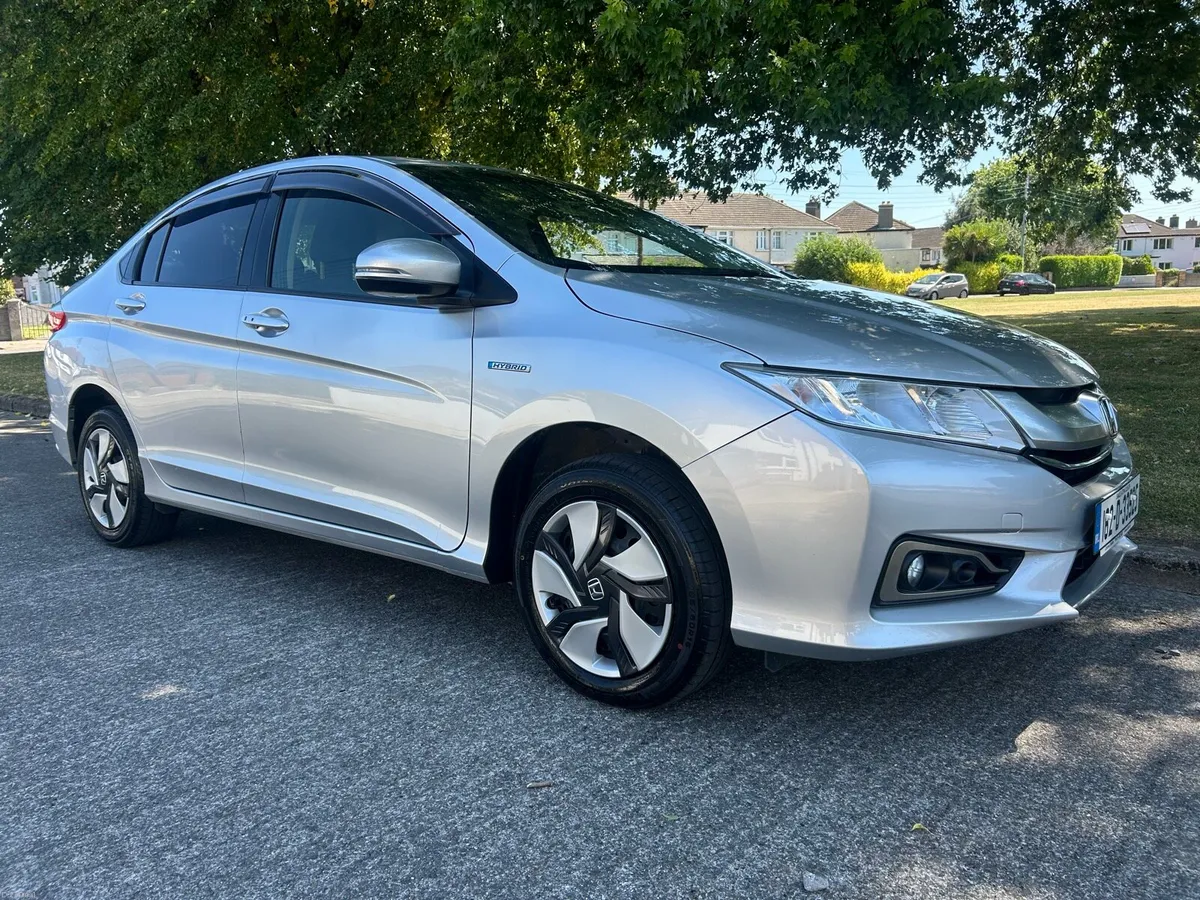 2016 Honda Grace 1.5 Hybrid Automatic // NCT & TAX - Image 1