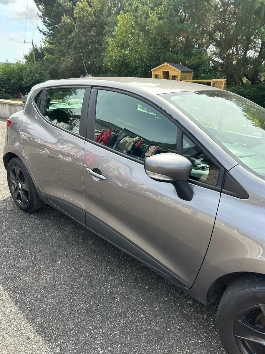 141 Renault Clio *Low Kilometres* - Image 2