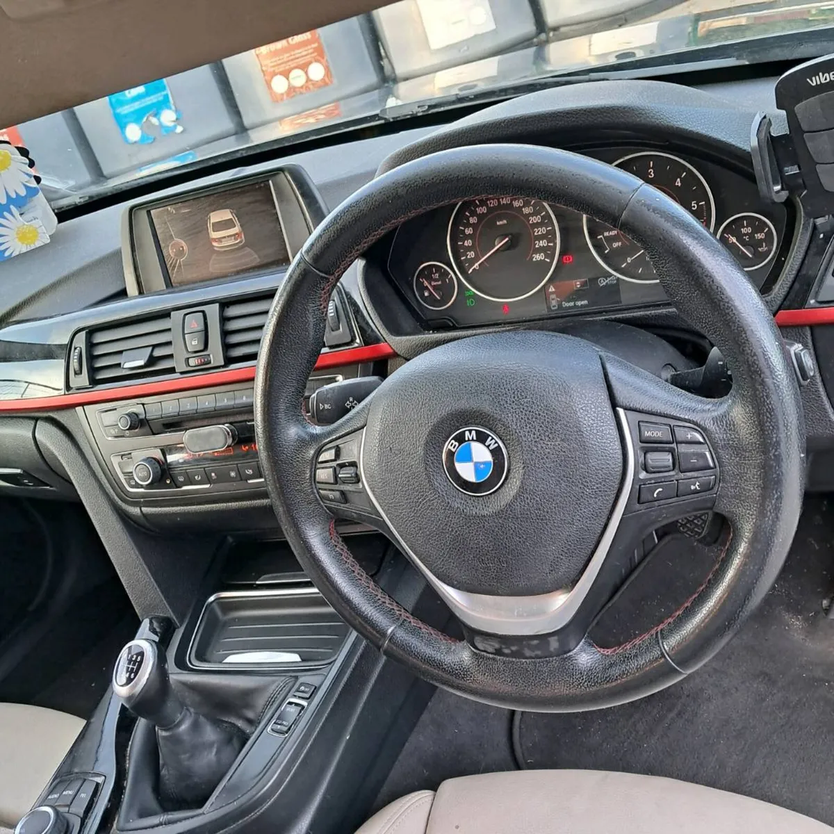 Car - Image 4