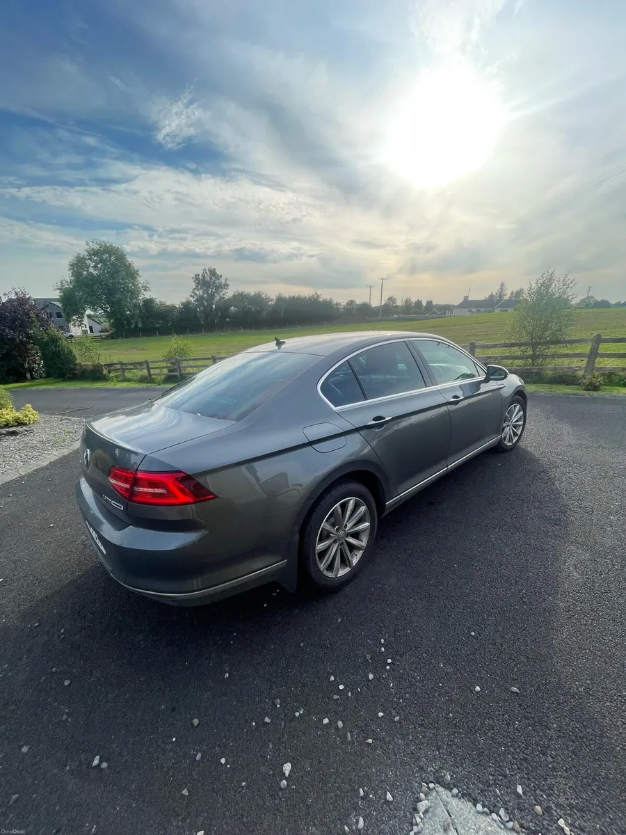 2016 Volkswagen Passat 2.0 TDI 150HP Highline - Image 2