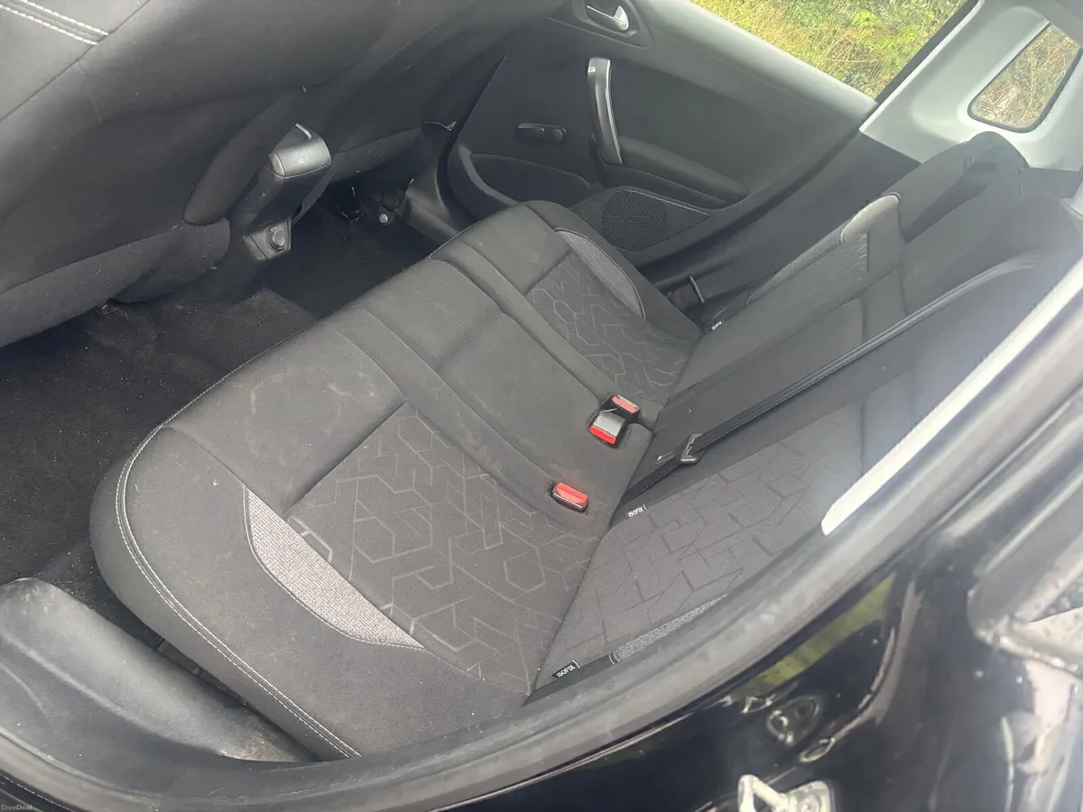 '17 Peugeot 2008 Active Blue HDI (Low Nox) - Image 6