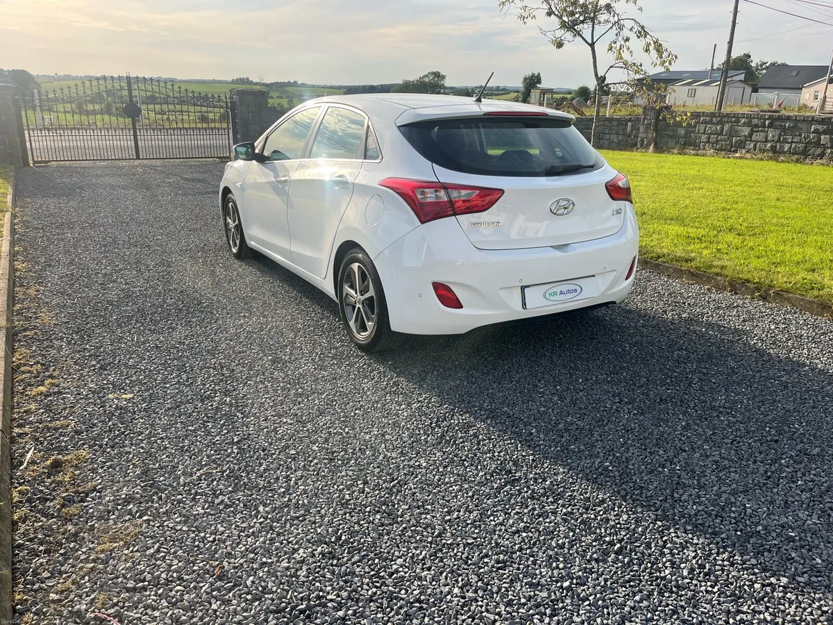 2015 Hyundai i30 1.4 petrol - Image 3