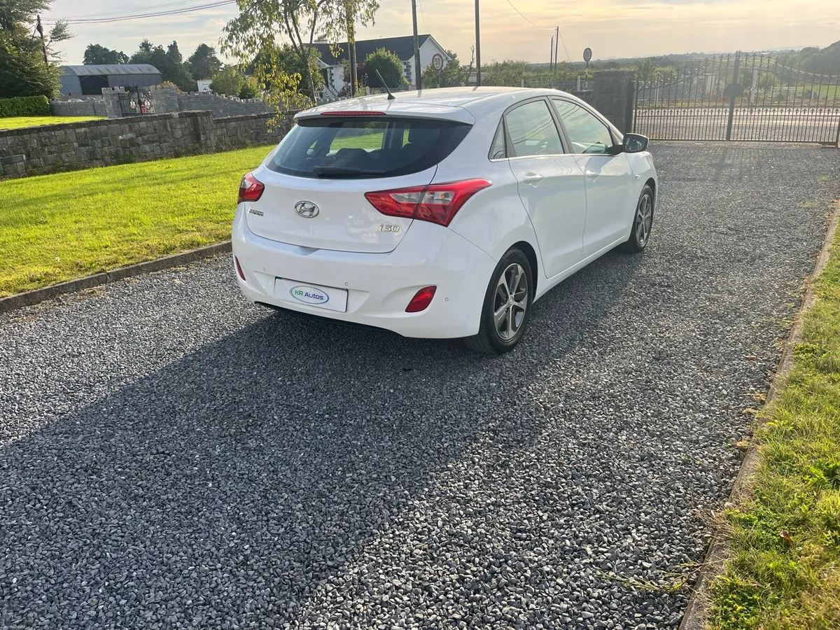 2015 Hyundai i30 1.4 petrol - Image 4