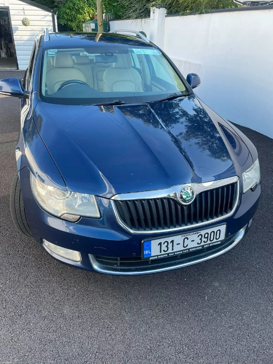 Skoda Superb 2013 - Image 1