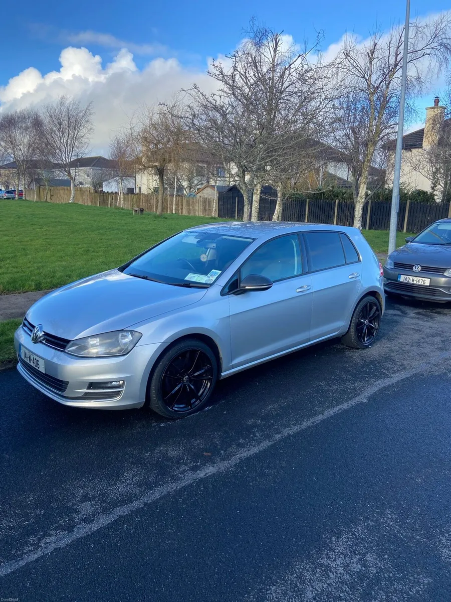 141 VW Golf 1.6L Diesel Highline Bluemotion - Image 5