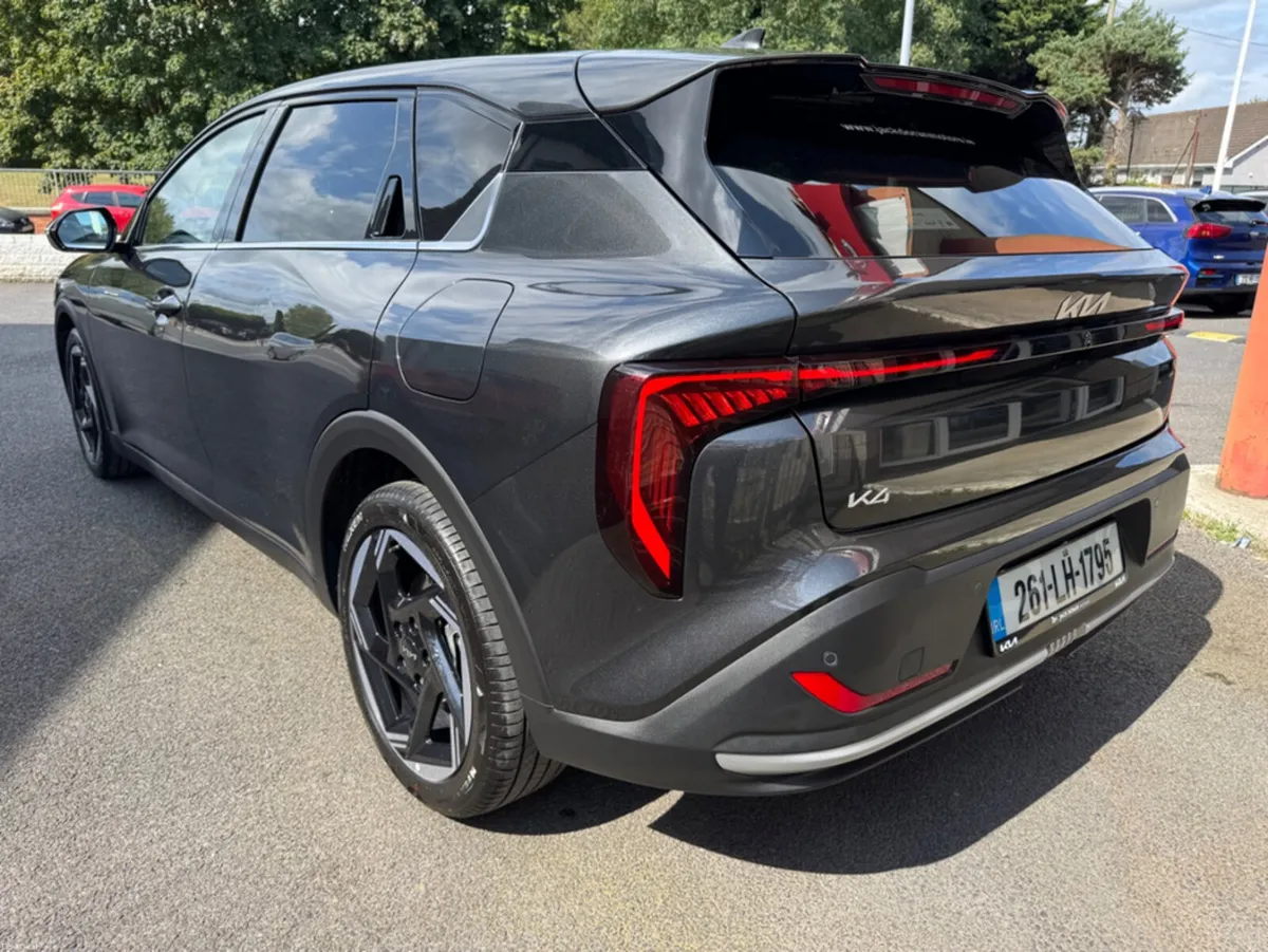 Kia K4 5HB MHEV K3 - Image 4