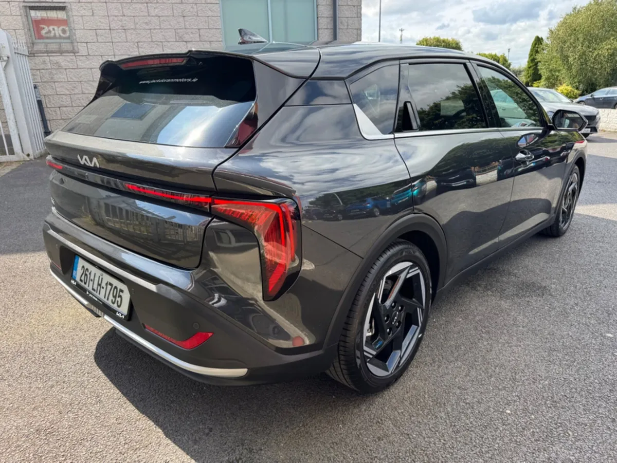 Kia K4 5HB MHEV K3 - Image 2