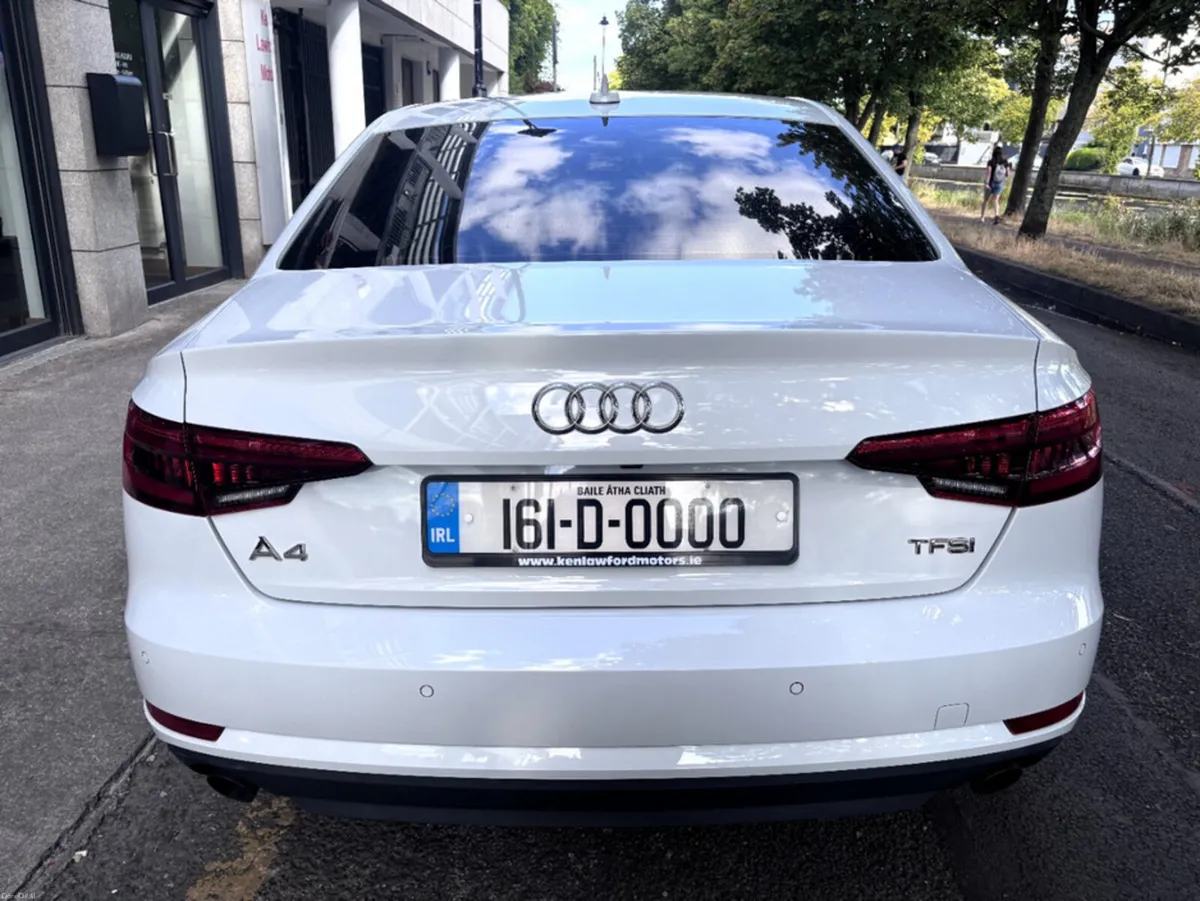 Audi A4 2.0 Tfsi Auto Luxury 190 Saloon - Image 4