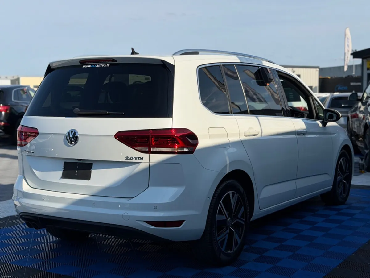 Volkswagen Touran HIGHLINE PREMIUM - 2.0L DIESEL - - Image 5