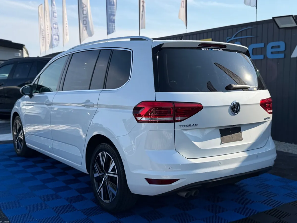 Volkswagen Touran ** DEPOSIT TAKEN ** HIGHLINE PRE - Image 5