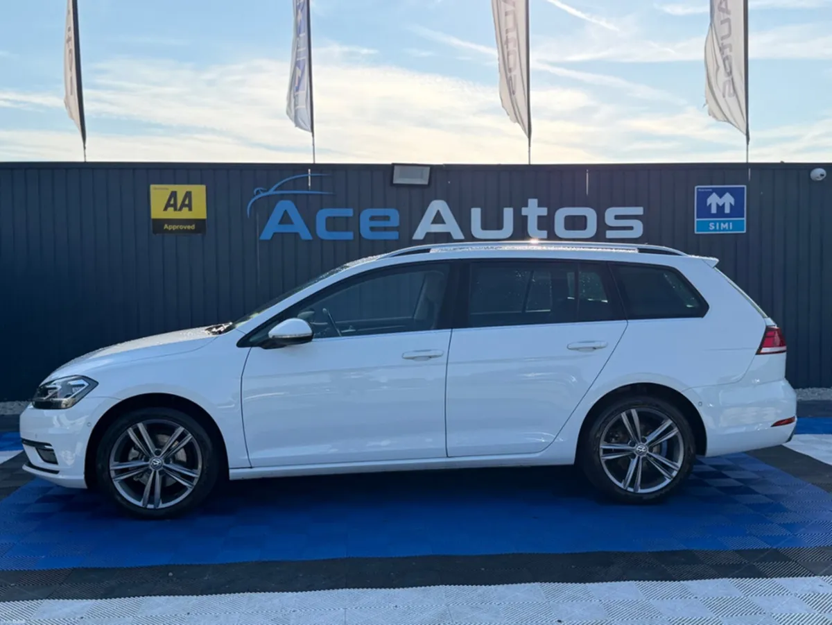 Volkswagen Golf HIGHLINE PREMIUM - 2.0L DIESEL - A - Image 6