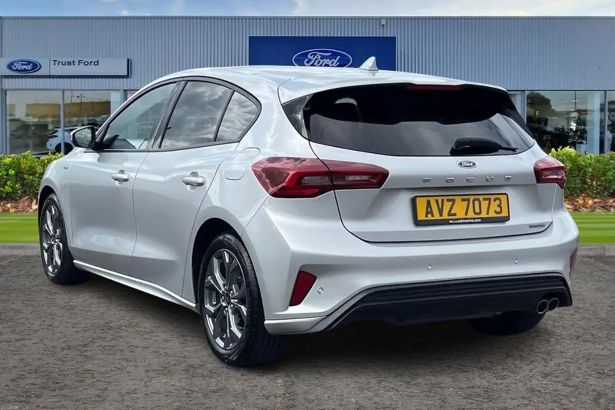 Ford Focus 1.0T EcoBoost ST-Line Hatchback 5dr - K - Image 2