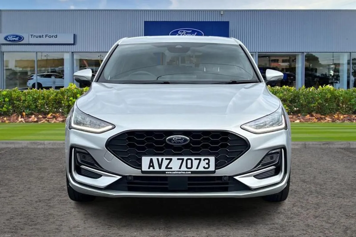Ford Focus 1.0T EcoBoost ST-Line Hatchback 5dr - K - Image 6
