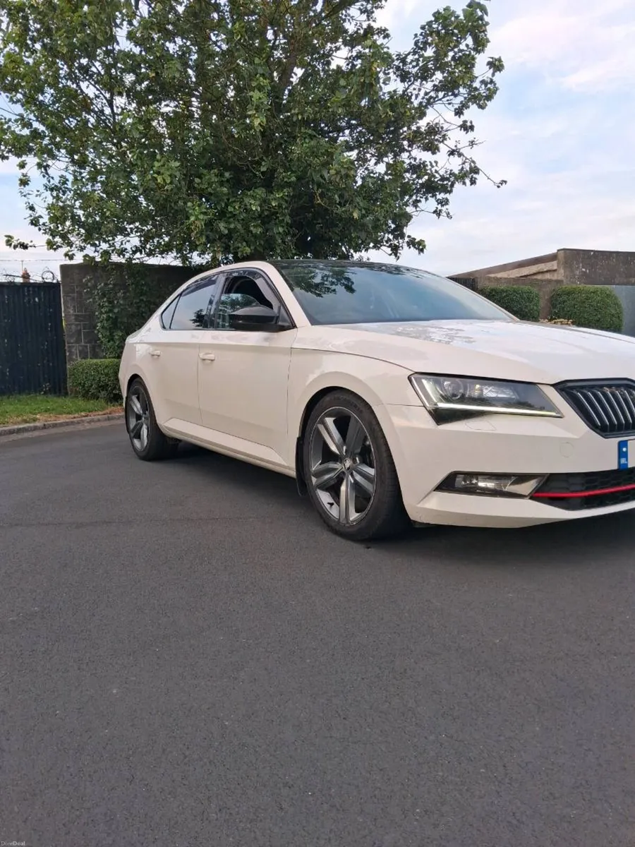 2016 skoda superb automatic - Image 1