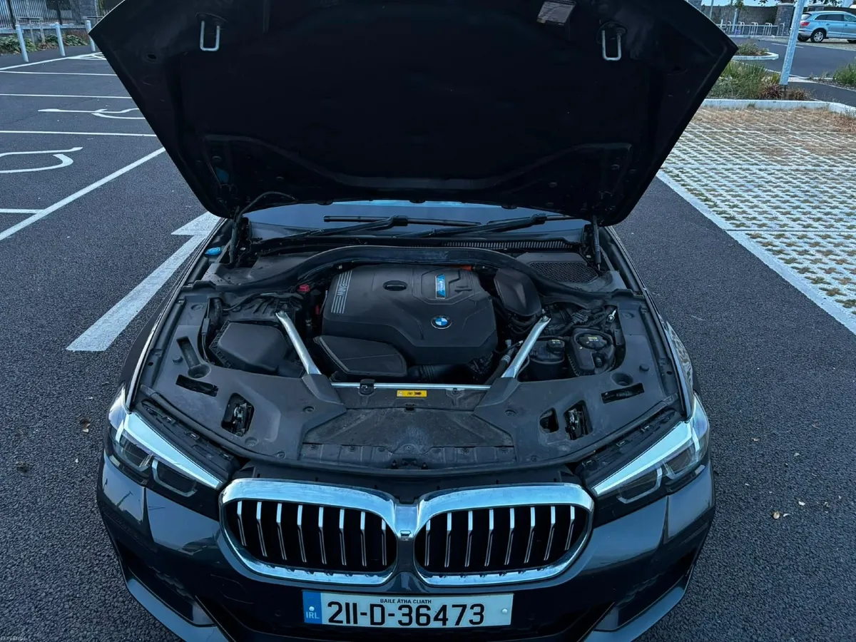 BMW 5-Series 2021 530e M-Sport - Image 6