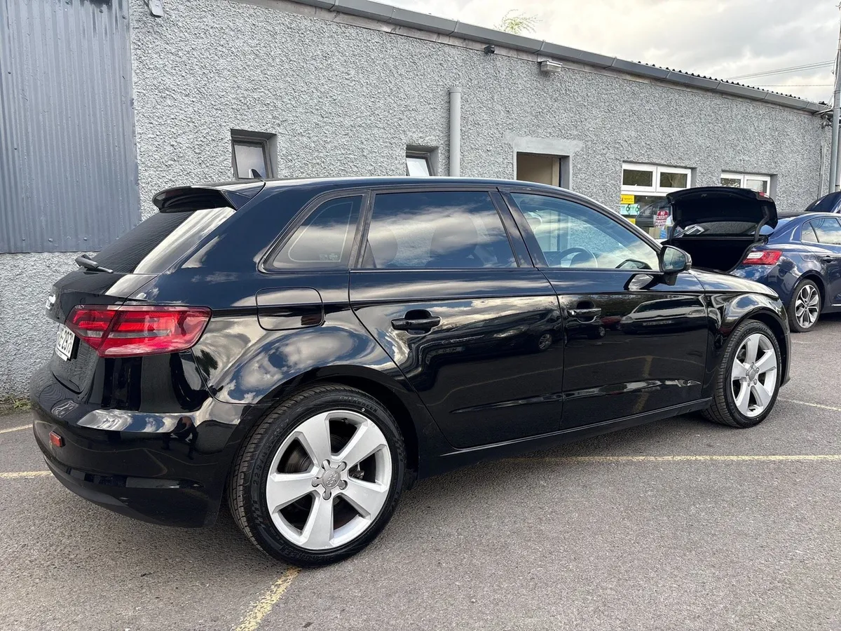 Car - Image 2