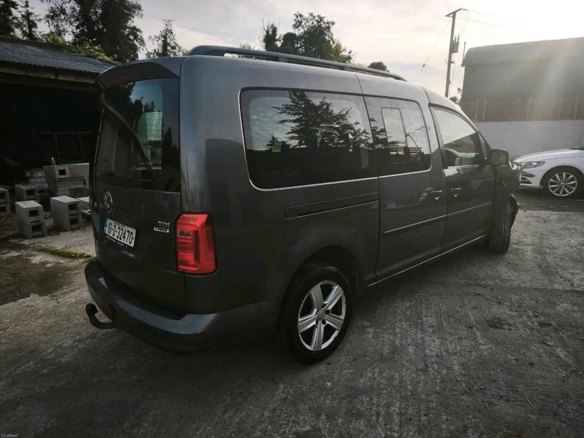16 VW Caddy 7 seater 2.0td automatic - Image 3