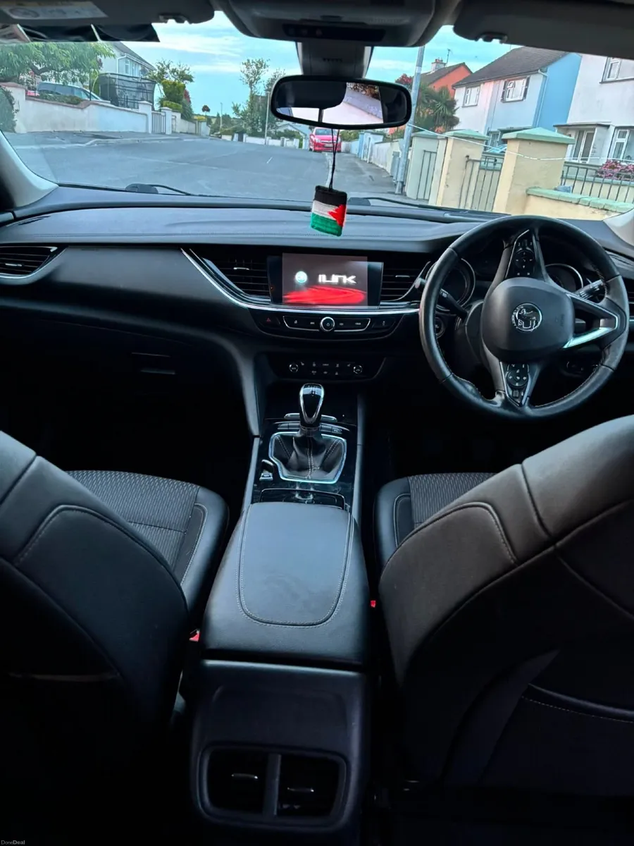 Vauxhall Insignia 2018 - Image 2