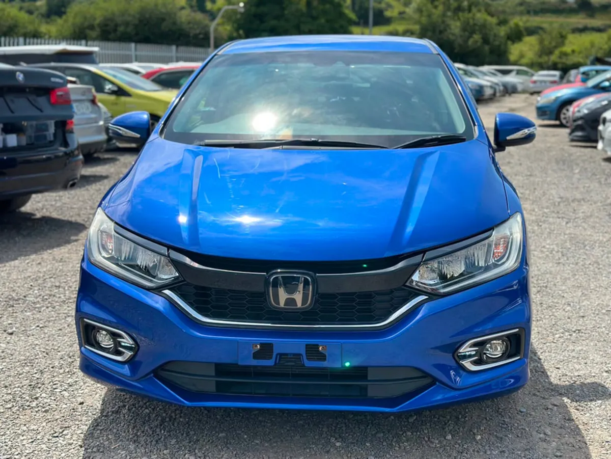 Honda Grace 1.5L Petrol HYBRID EXHONDA SENSING Aut - Image 2