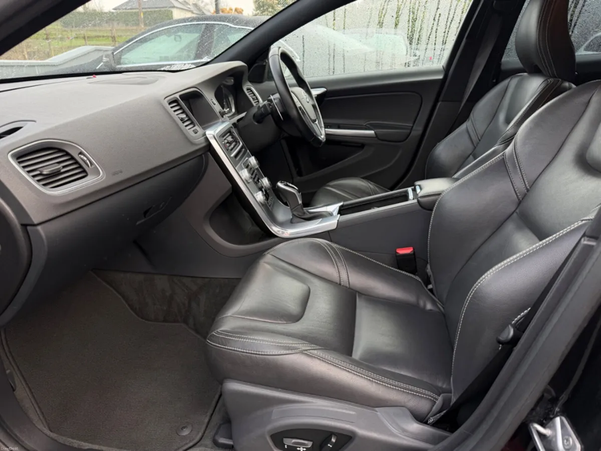 Volvo V60 2.0 D4 DYNAMIC PLUS 190 BHP DIESEL AUTOM - Image 6